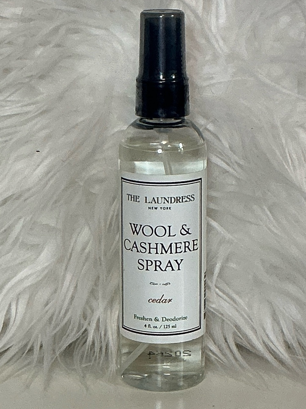 The Laundress Wool & Cashmere Spray Cedar NEW 4 oz.
